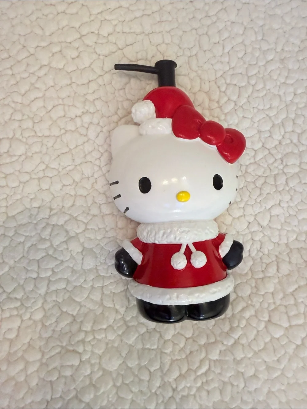 Hello Kitty Sanrio 12 oz Hello Kitty Santa Claus Soap Dispenser